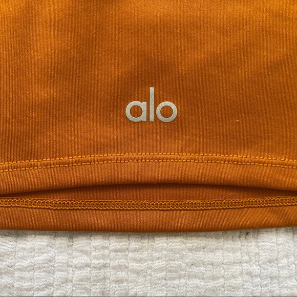 Alo Yoga adjustable tank - Picture 3 of 7